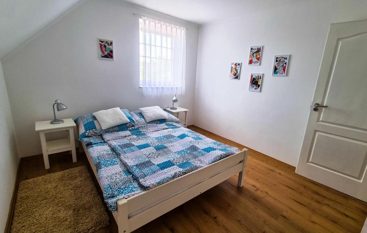 White Apartment Keszthely Extérieur photo